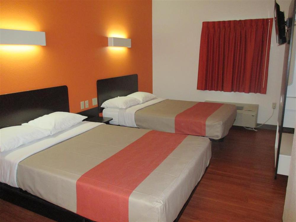 Hotel 6 Barre Arena Wilkes-Barre