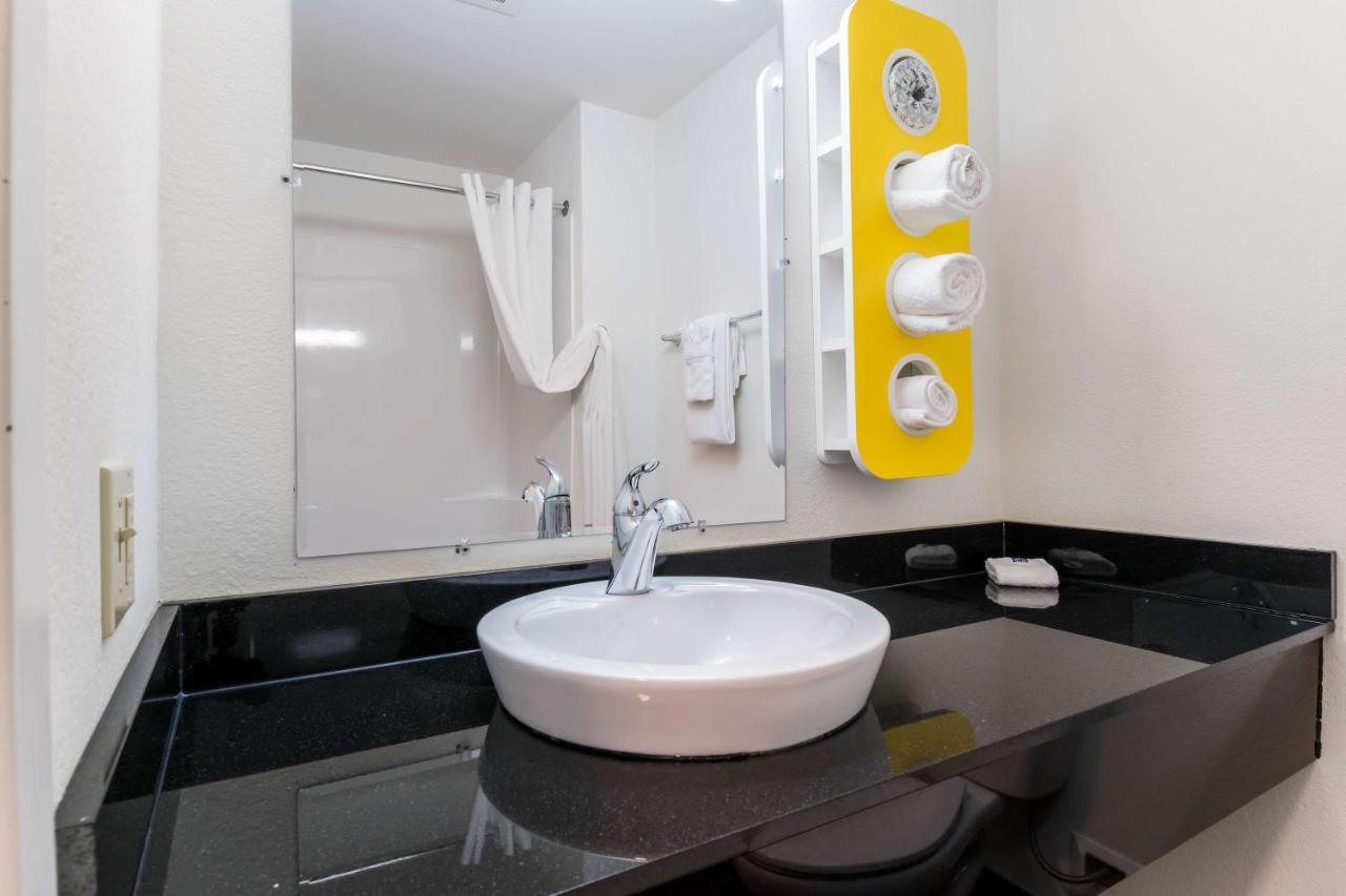 6 Barre Arena Hotel 2*