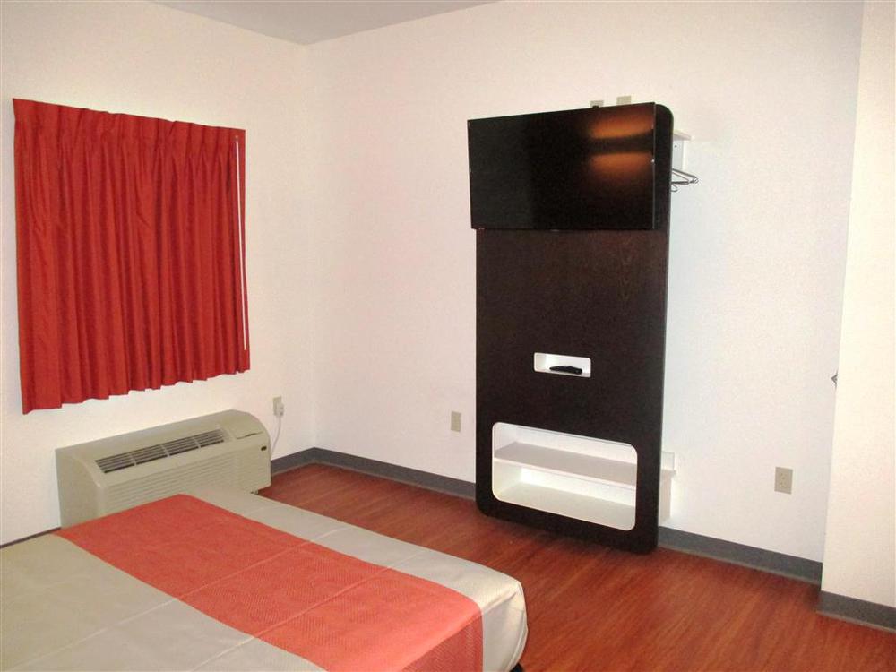Hotel 6 Barre Arena Wilkes-Barre