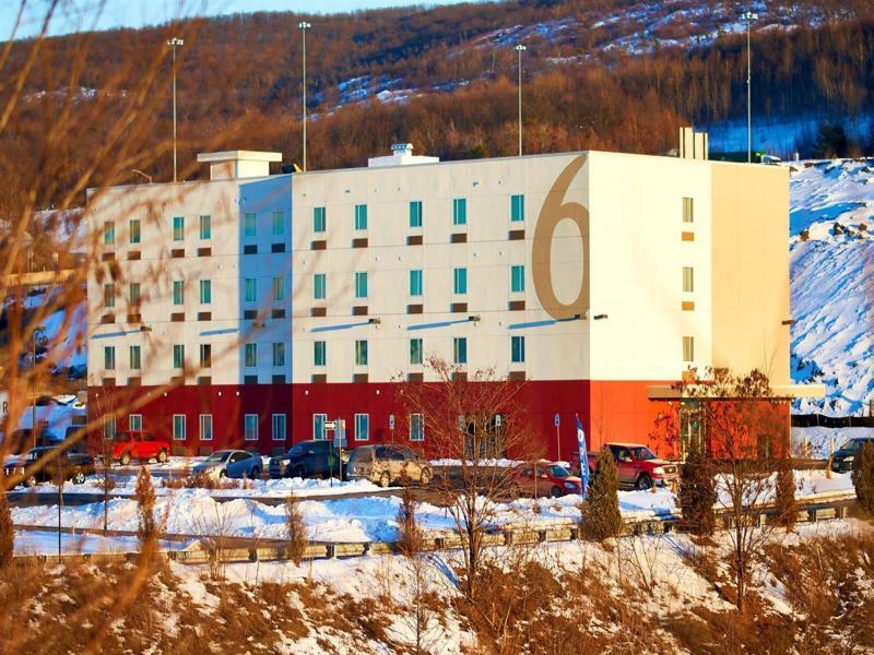 6 Barre Arena Hotel 2*