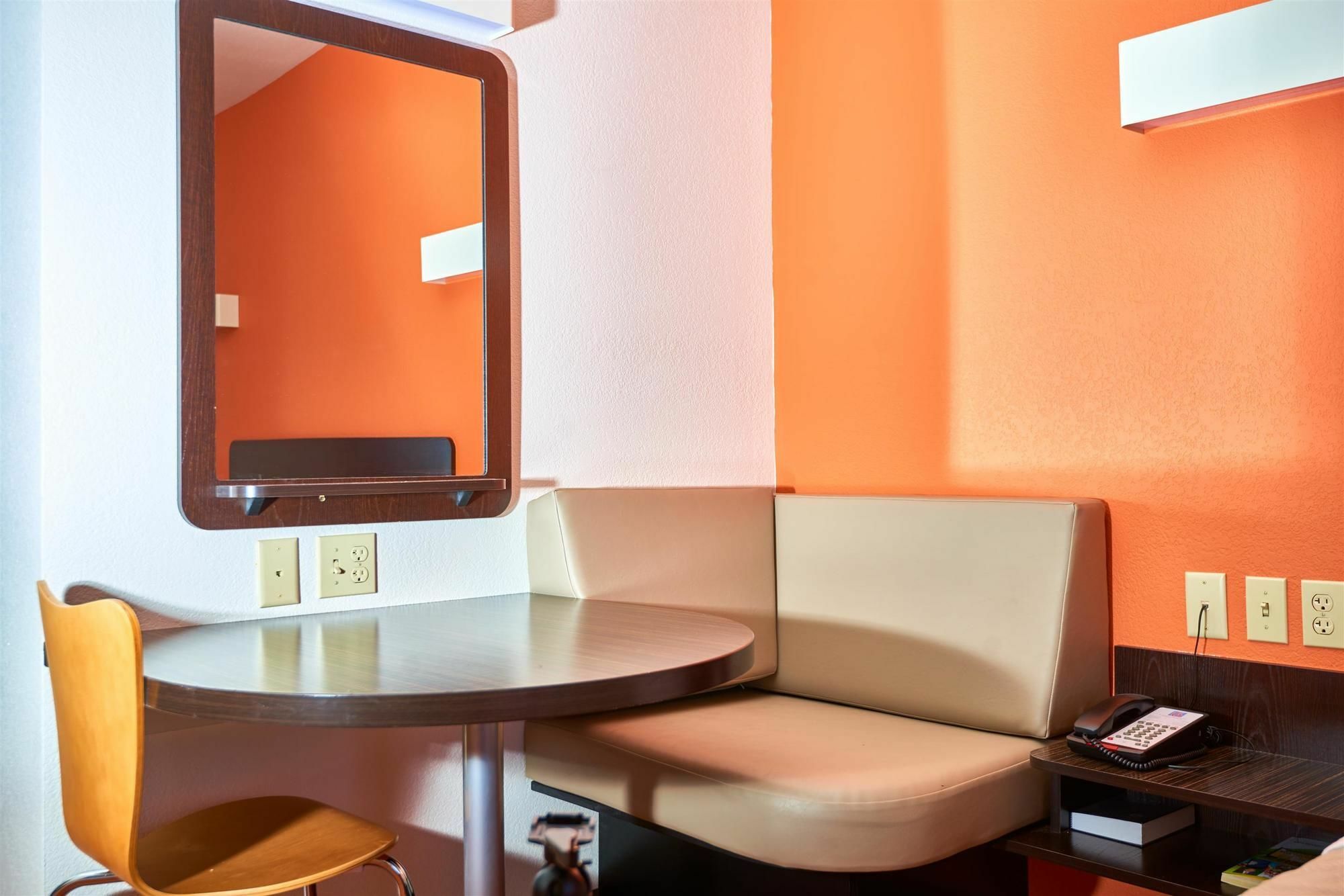 6 Barre Arena Hotel 4*